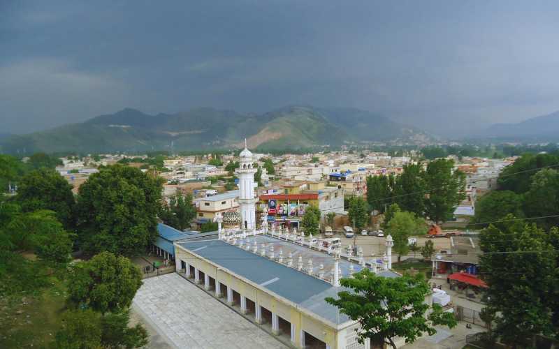 Ilyasi_mosque_Abbottabad from above the mountain