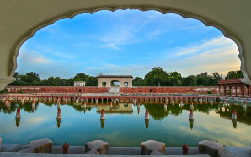 Lahore-Shalimar-Gardens-water-view