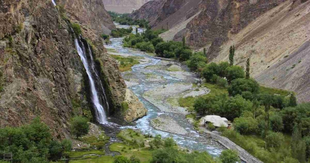 Manthokha Waterfall Skardu.