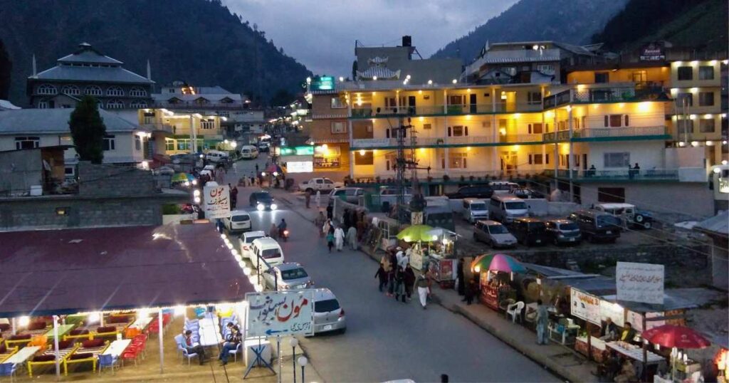 Naran Kaghan Bazzar in Night